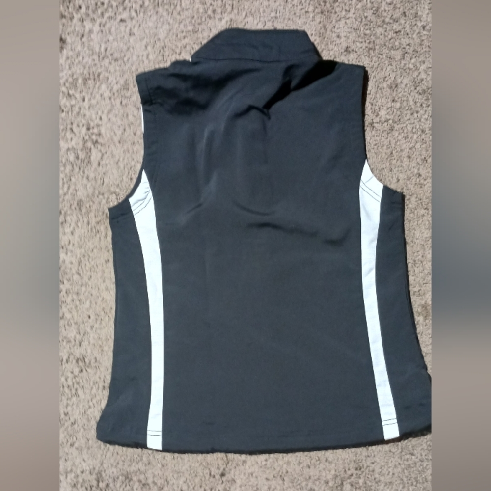 Vest - Picture 2 of 3